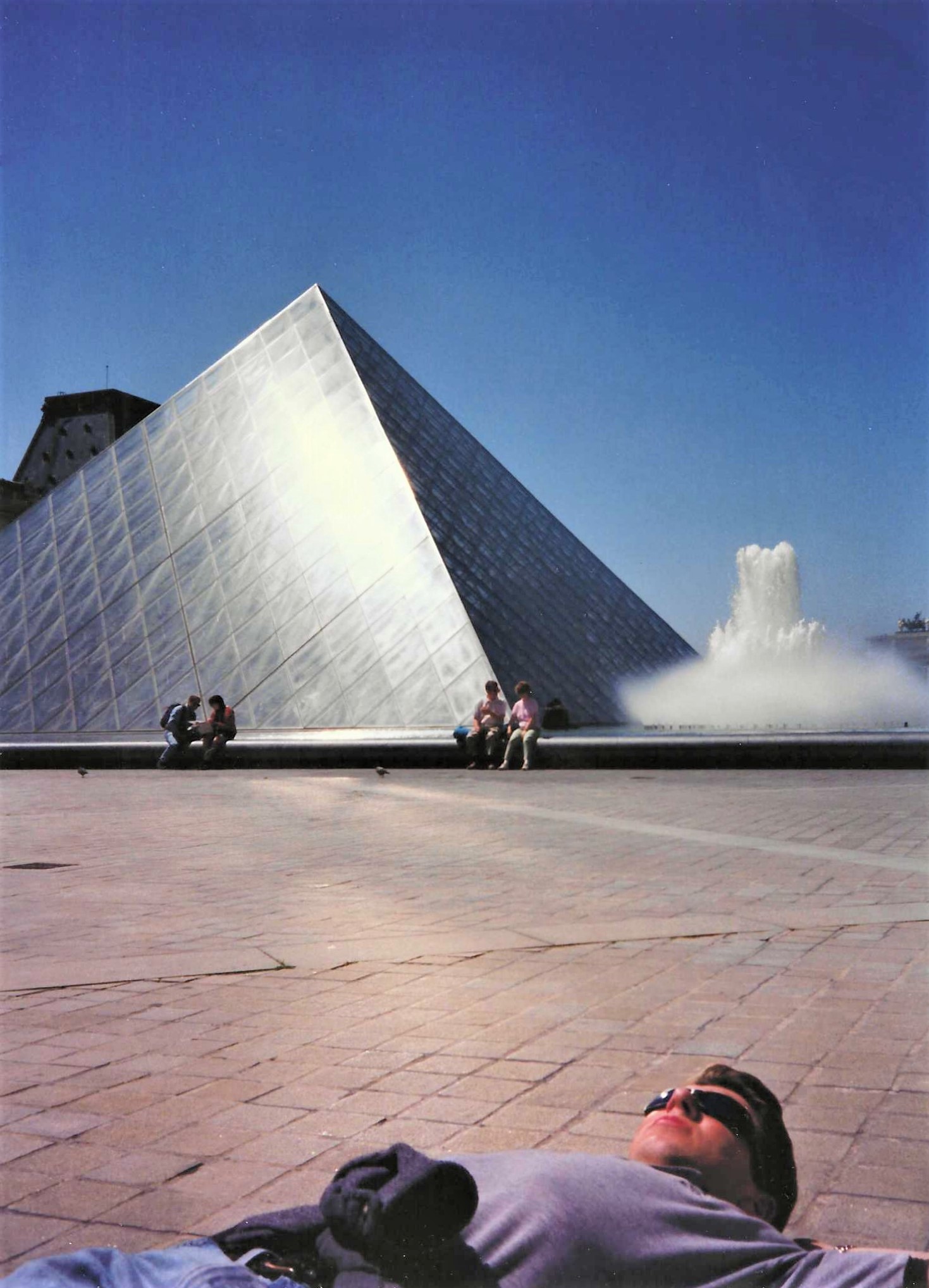 A lazy afternoon in Paris, France at the Louvre Museum